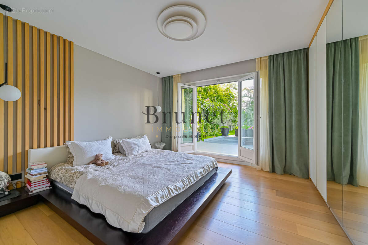 Appartement à SAINT-MAUR-DES-FOSSES