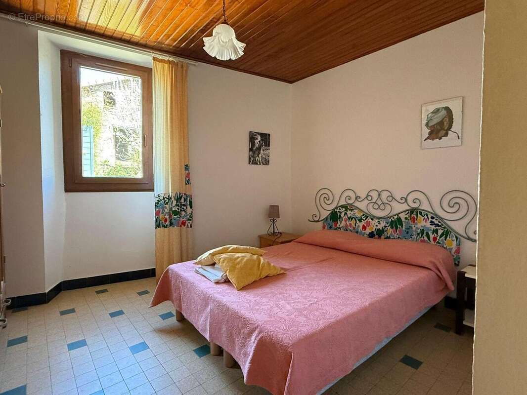   - Maison à FABRAS