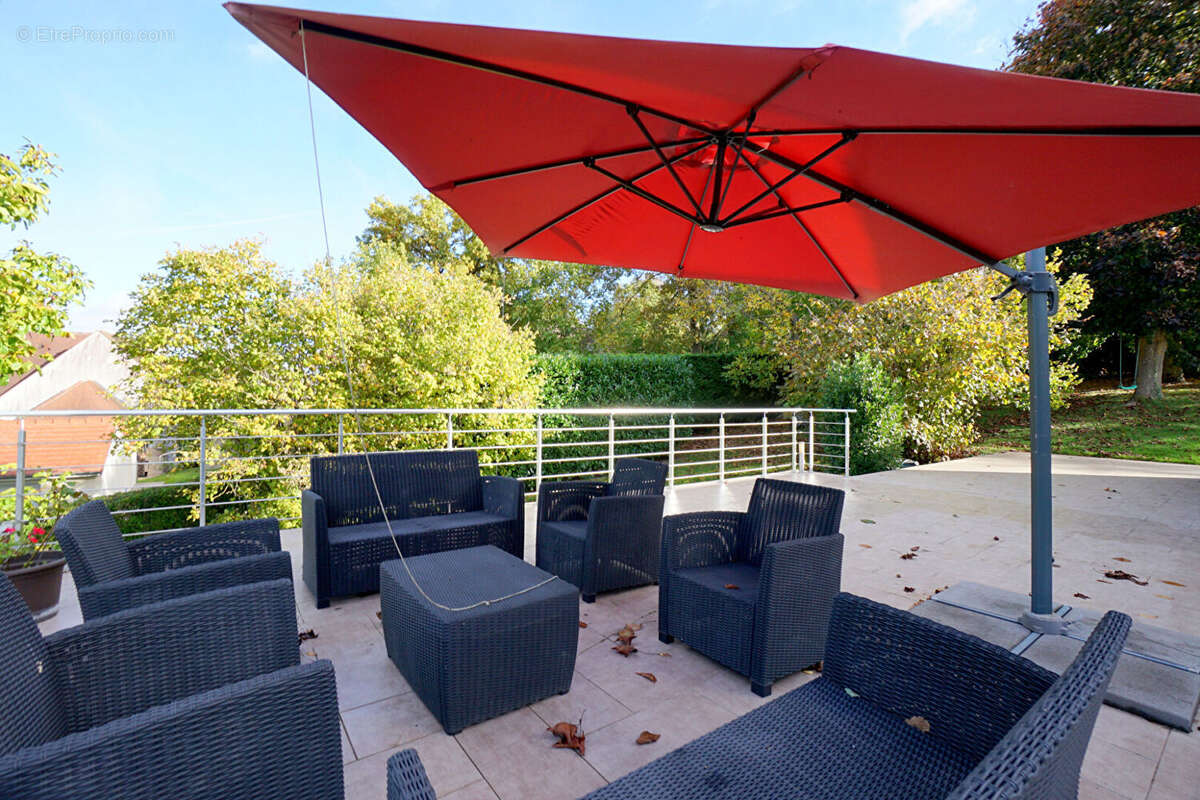 Maison à MEZIERES-SUR-SEINE