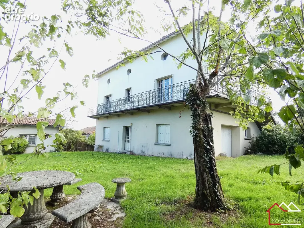 Maison 7 pièces 191 m² à vendre à Saint-Privat-Des-Pres (24410) - photo 1