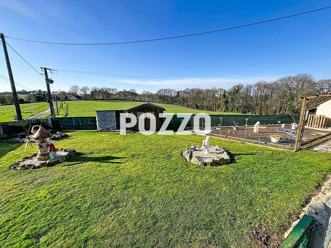 A VENDRE - Maison familiale de 160 m² sur un terrain de 1531 m² - photo 13