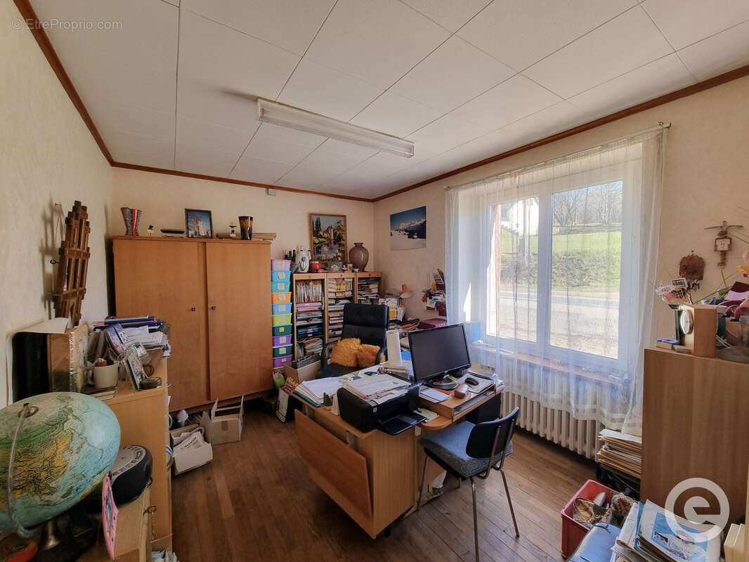 Maison à DUN-LES-PLACES