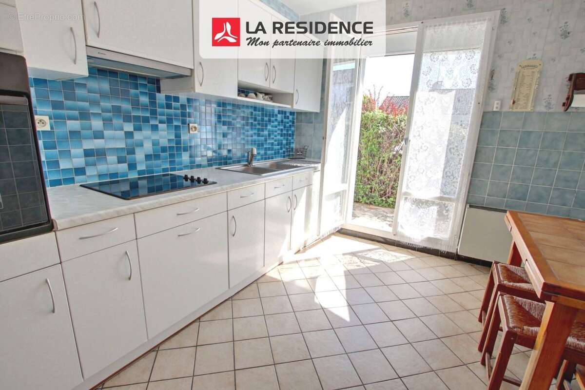 Maison 135 m² à Le Mesnil-Saint-Denis  - photo 6