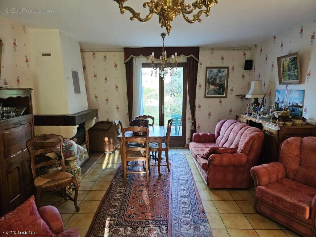 Maison à VERTEUIL-SUR-CHARENTE