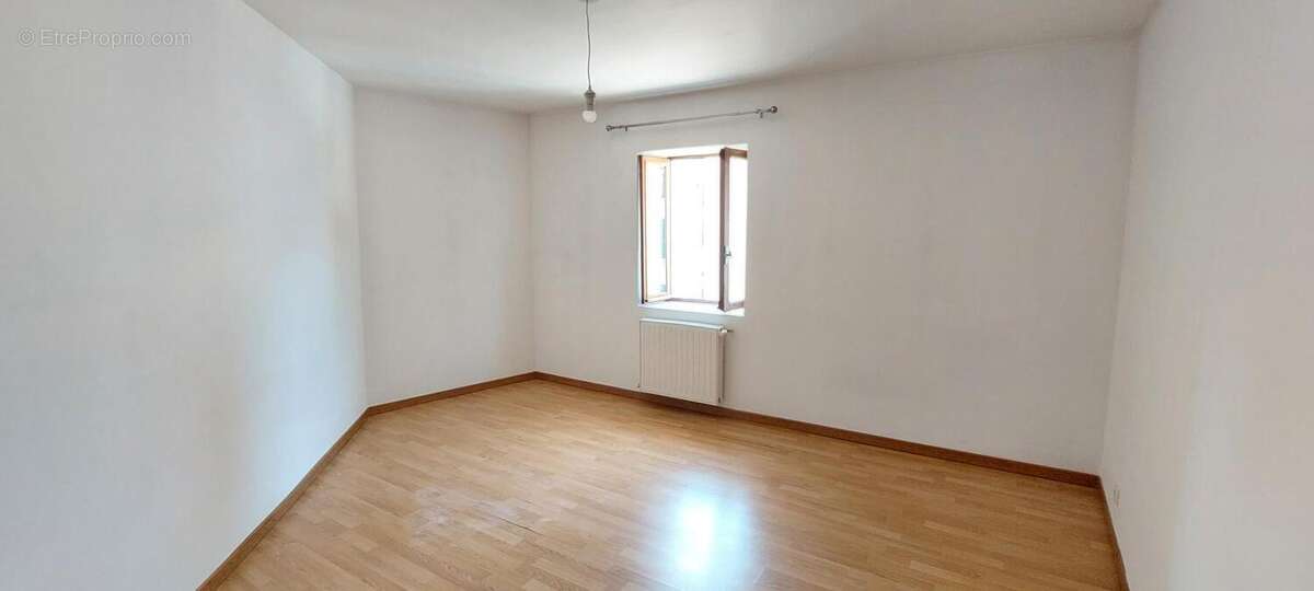 Maison 82 m² à Beaurepaire  - photo 6