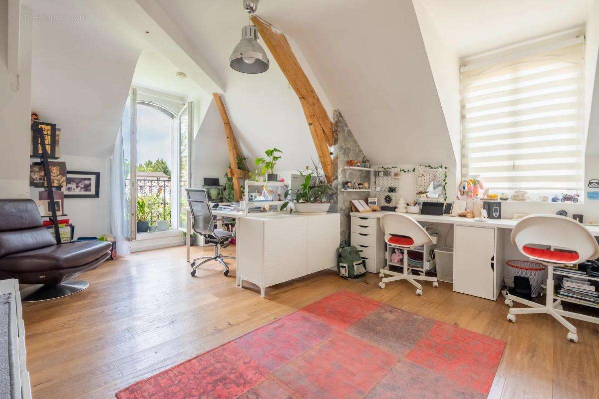 Maison de caractère de 145 m² avec jardin et sous-sol complet - photo 7