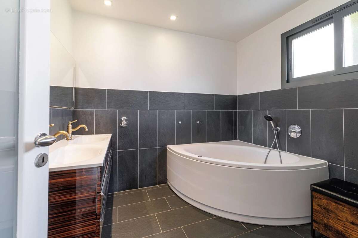 Maison à SAINT-JEAN-CAP-FERRAT