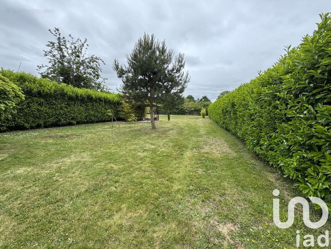 Photo 2 - Maison à VILLEBLEVIN