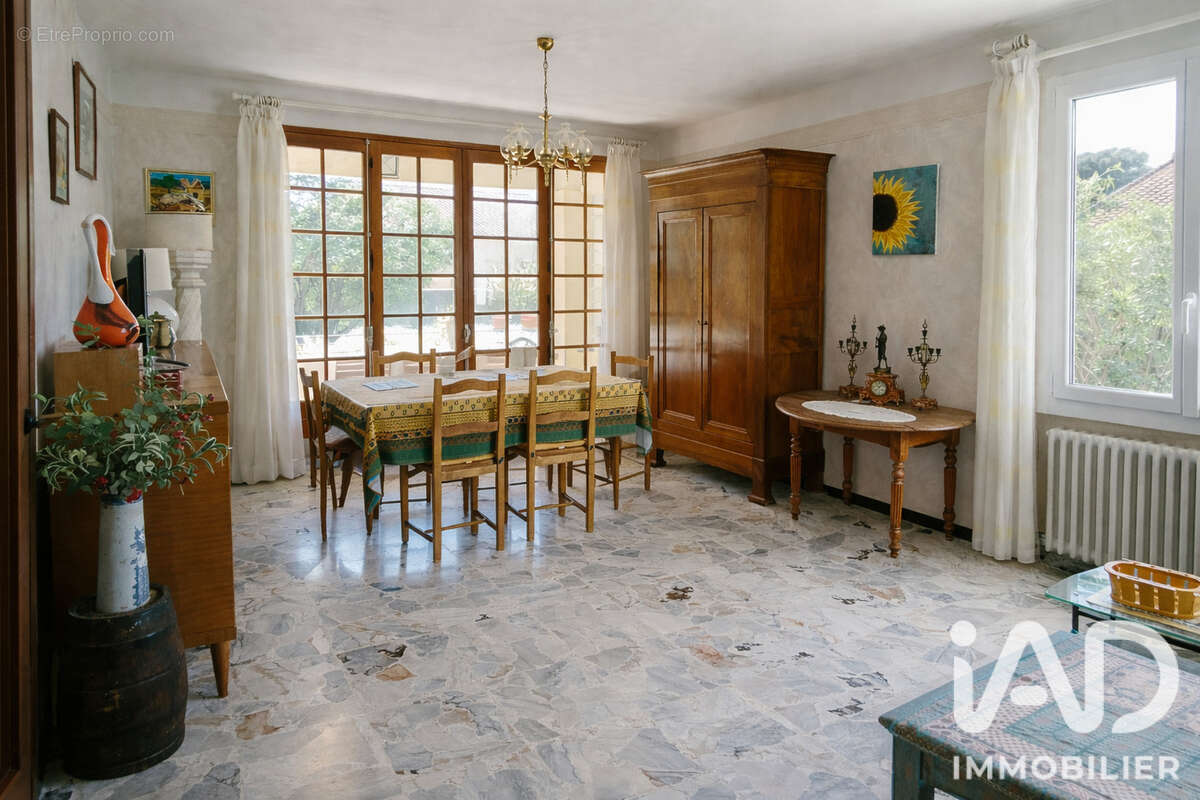 Maison 140 m² à Saint-Chamas  - photo 3