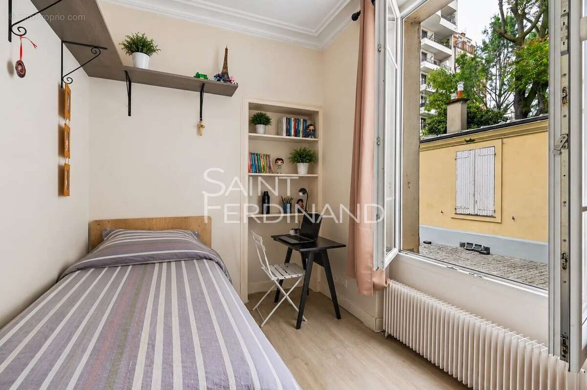 Appartement à NEUILLY-SUR-SEINE