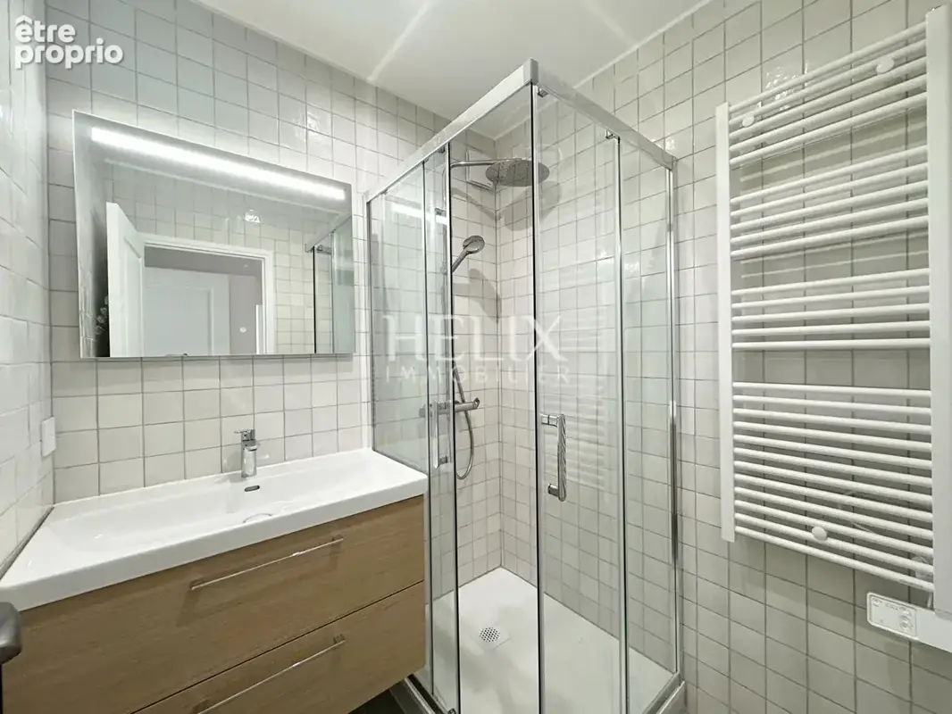 Appartement 3 pièces de 50,01M² entièrement refait à neuf, charme en plein coeur de ville. - photo 4