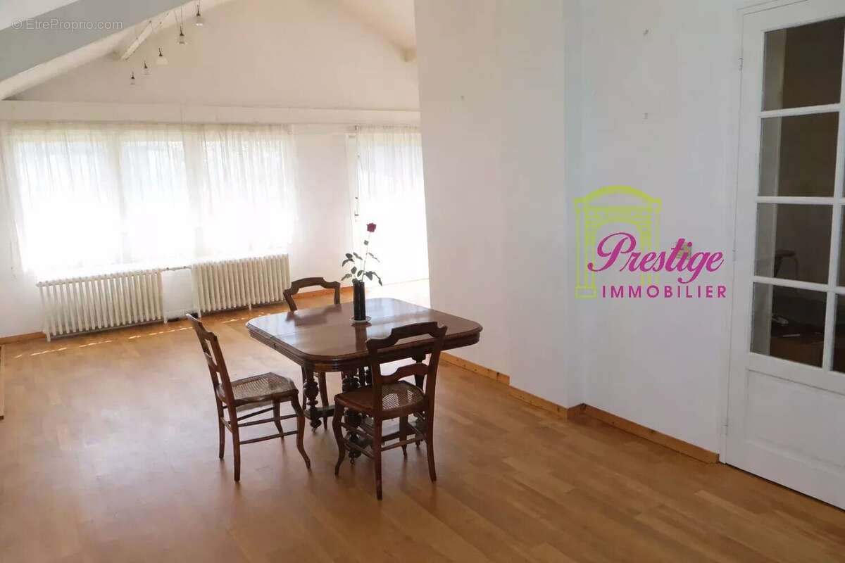 Maison à SARTROUVILLE