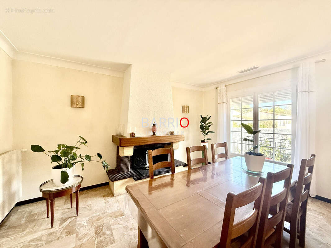 Maison à SAINT-CYPRIEN