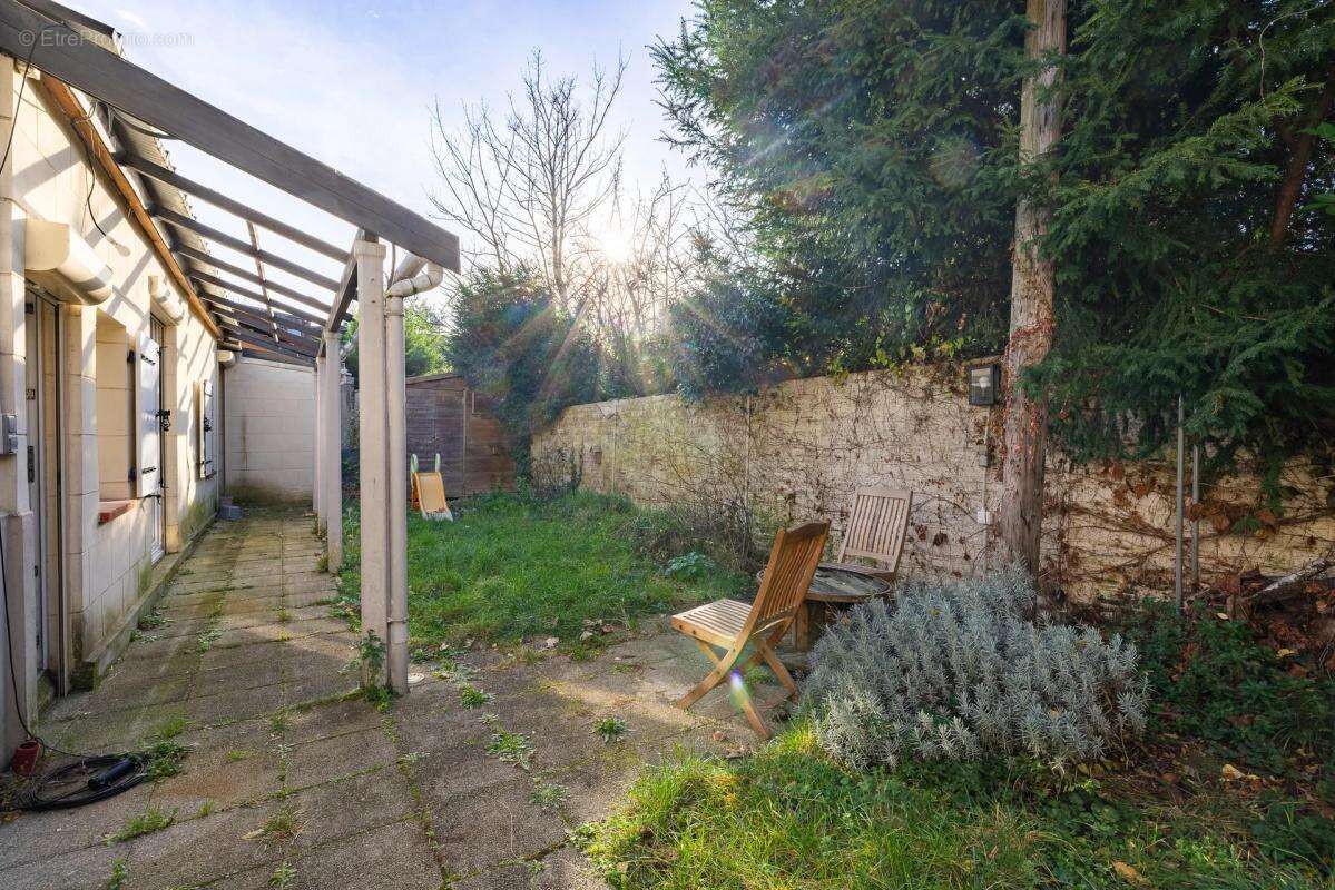 Maison à ISSY-LES-MOULINEAUX