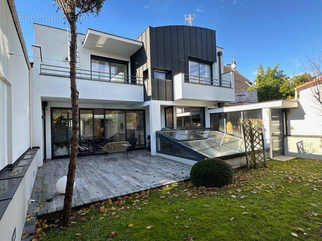 Maison à ORMESSON-SUR-MARNE