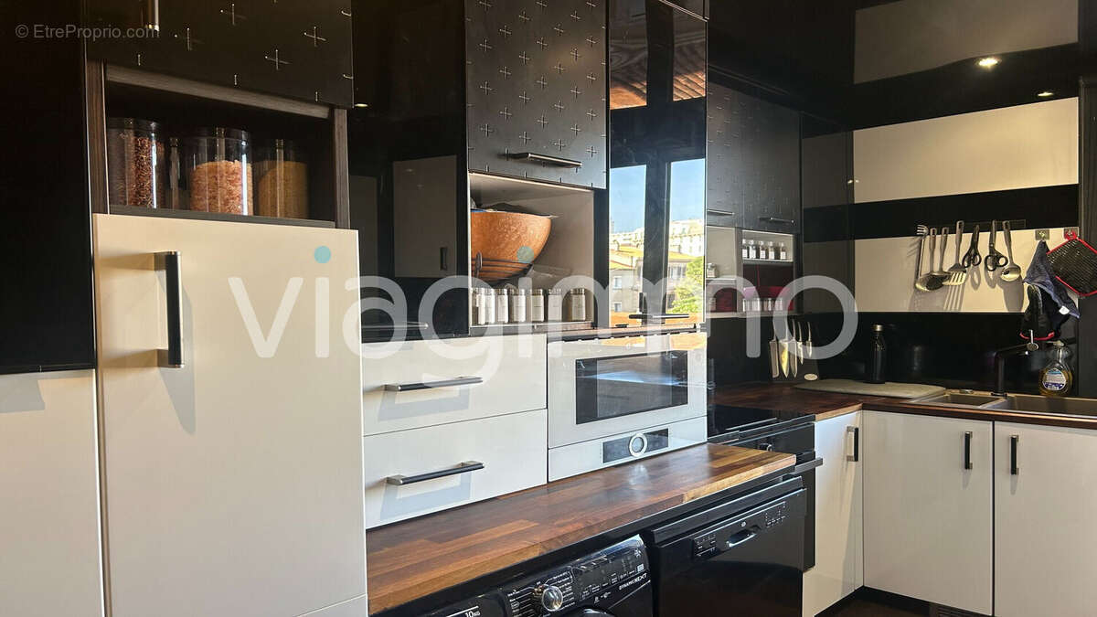 Appartement à MARSEILLE-7E