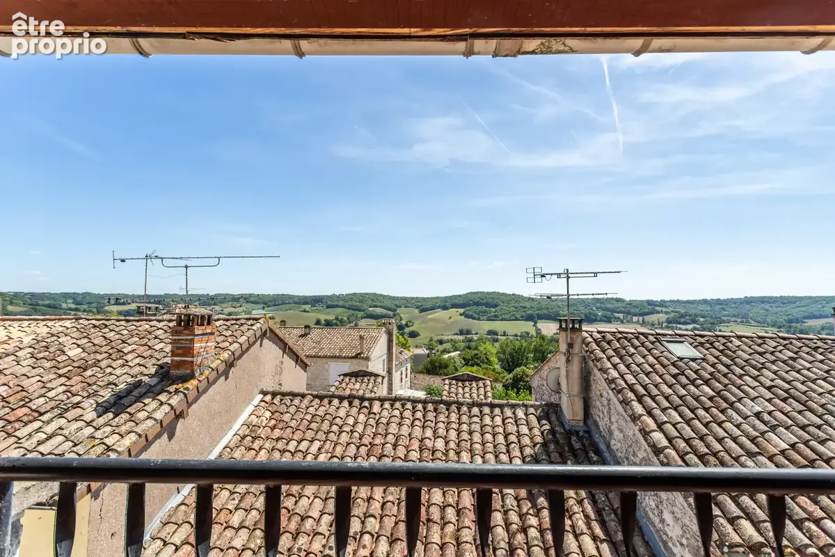 Maison de village en pierre avec jardin-cour et vue - photo 21