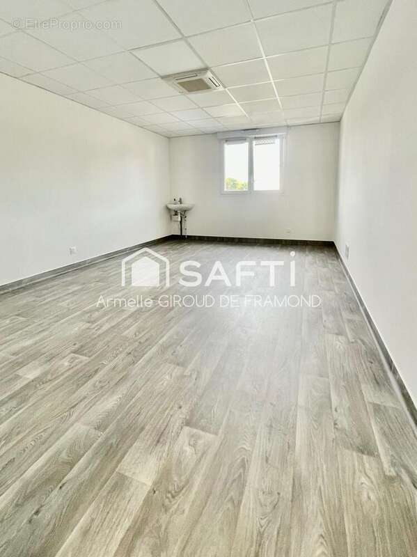 Photo 4 - Commerce à RIXHEIM