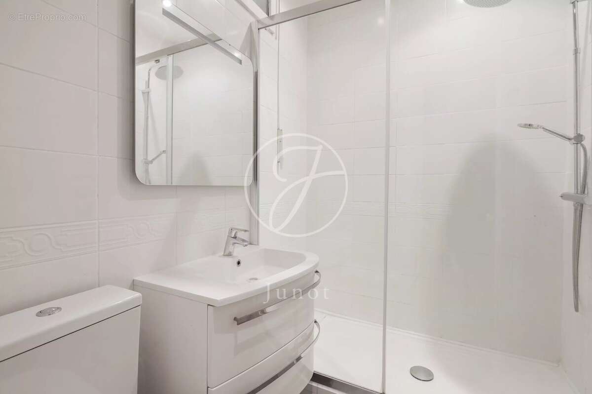 Appartement à PARIS-7E