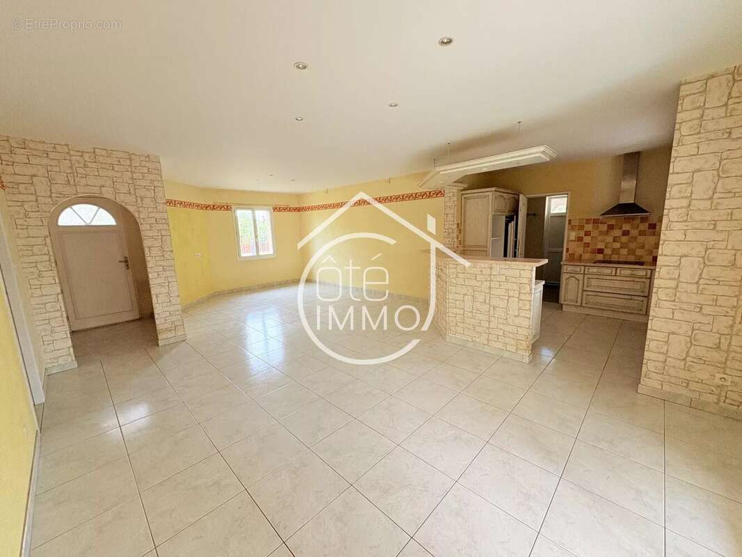 Maison à PRIGONRIEUX