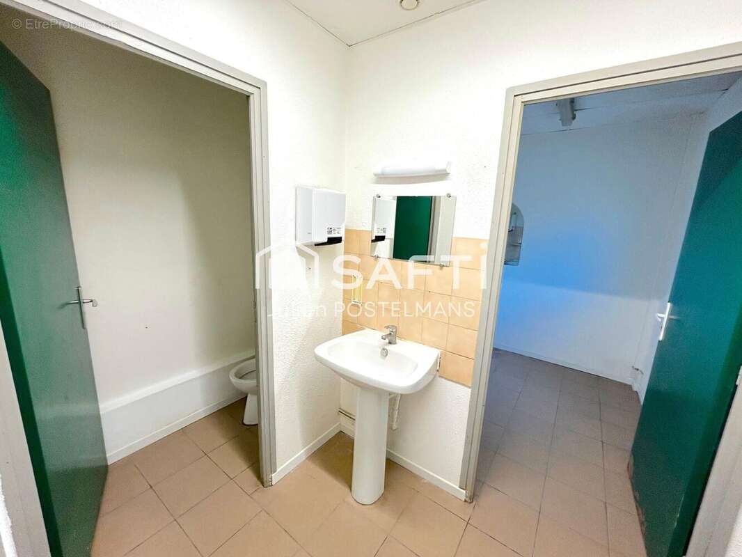 Photo 7 - Commerce à LISIEUX