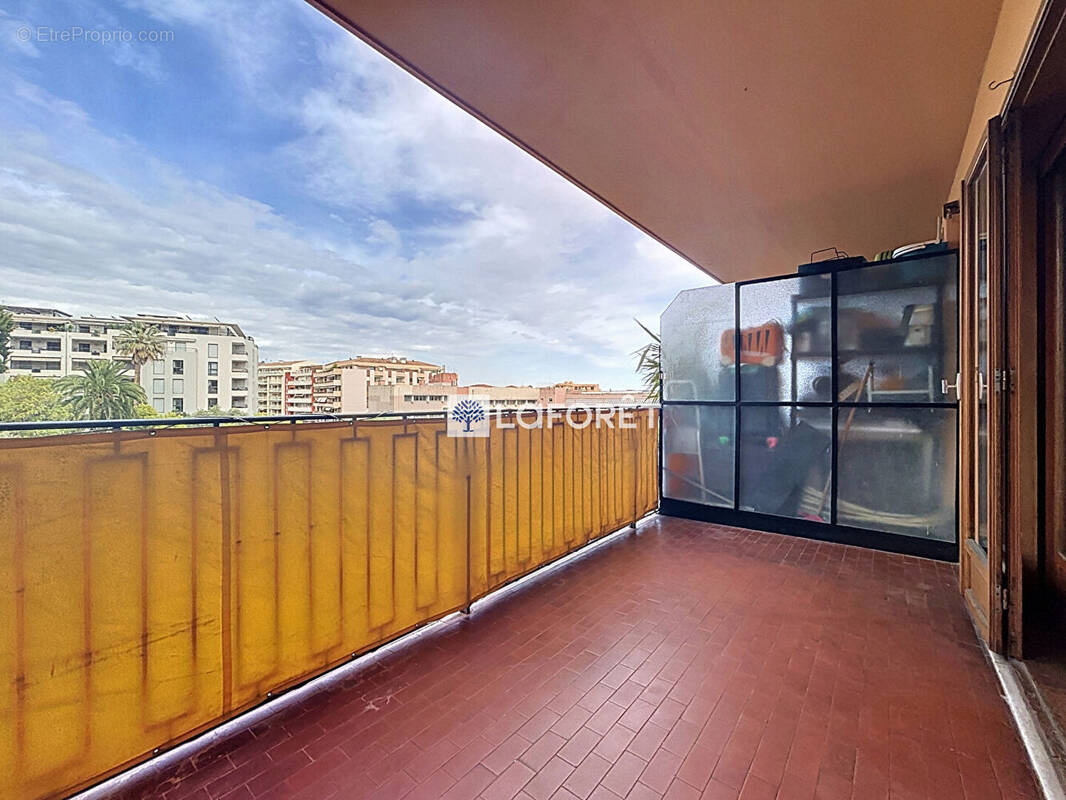 Appartement à ROQUEBRUNE-CAP-MARTIN