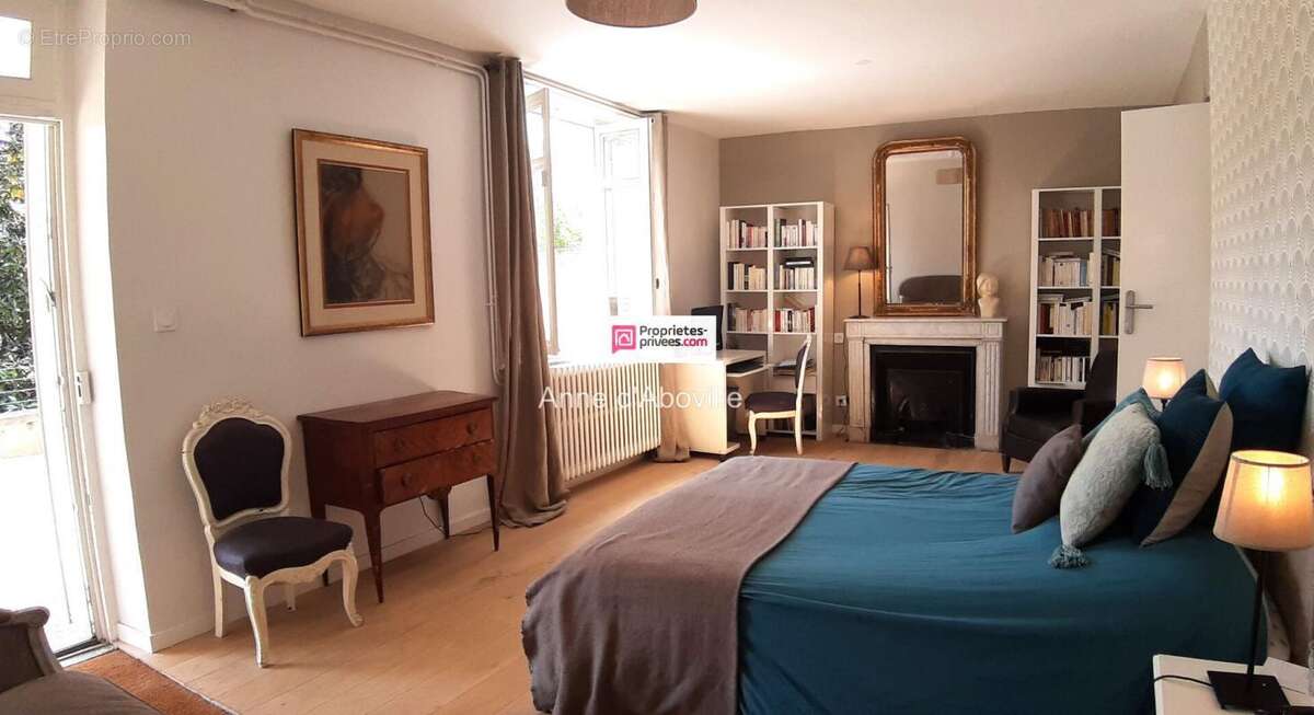 Maison à TASSIN-LA-DEMI-LUNE