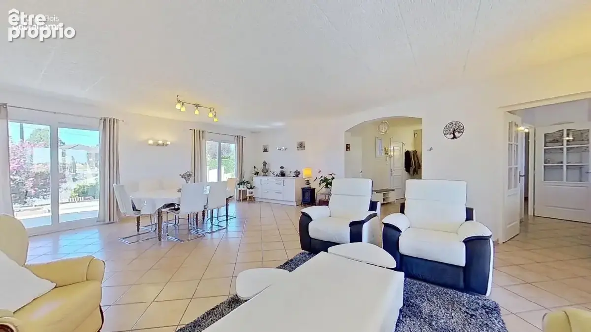 Maison familiale de 184 m² avec piscine et vue dégagée – Calme et confort - photo 10