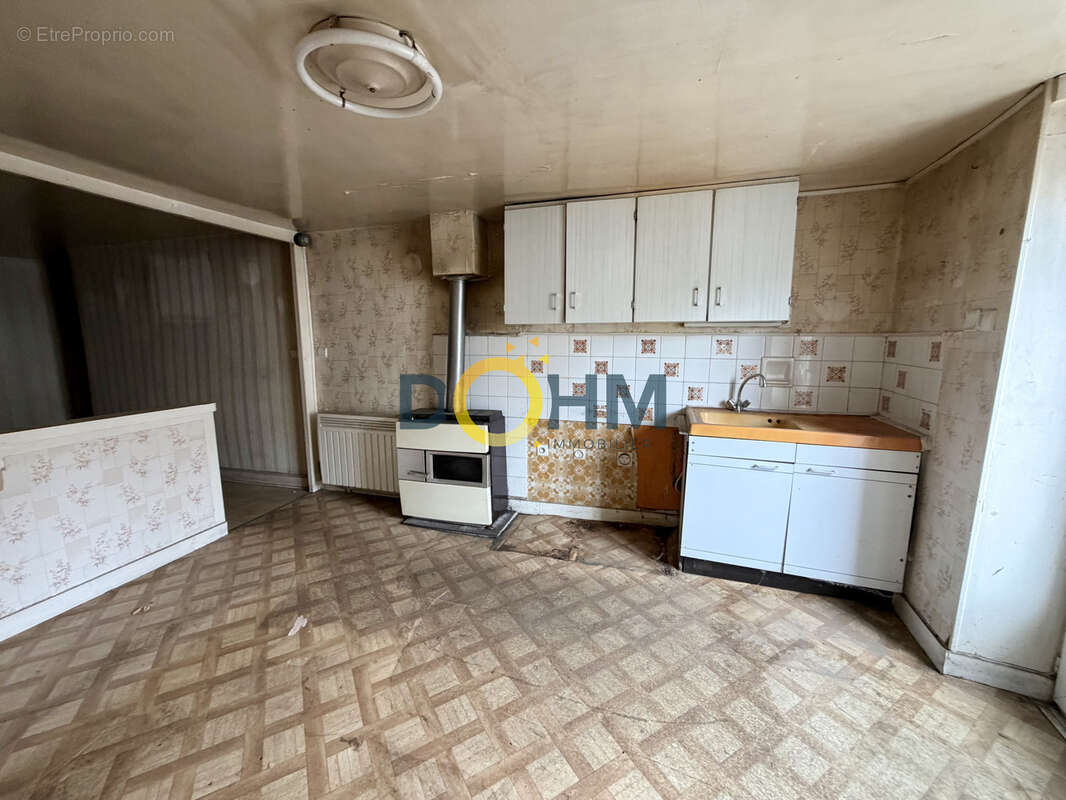 Maison à BRIVES-CHARENSAC