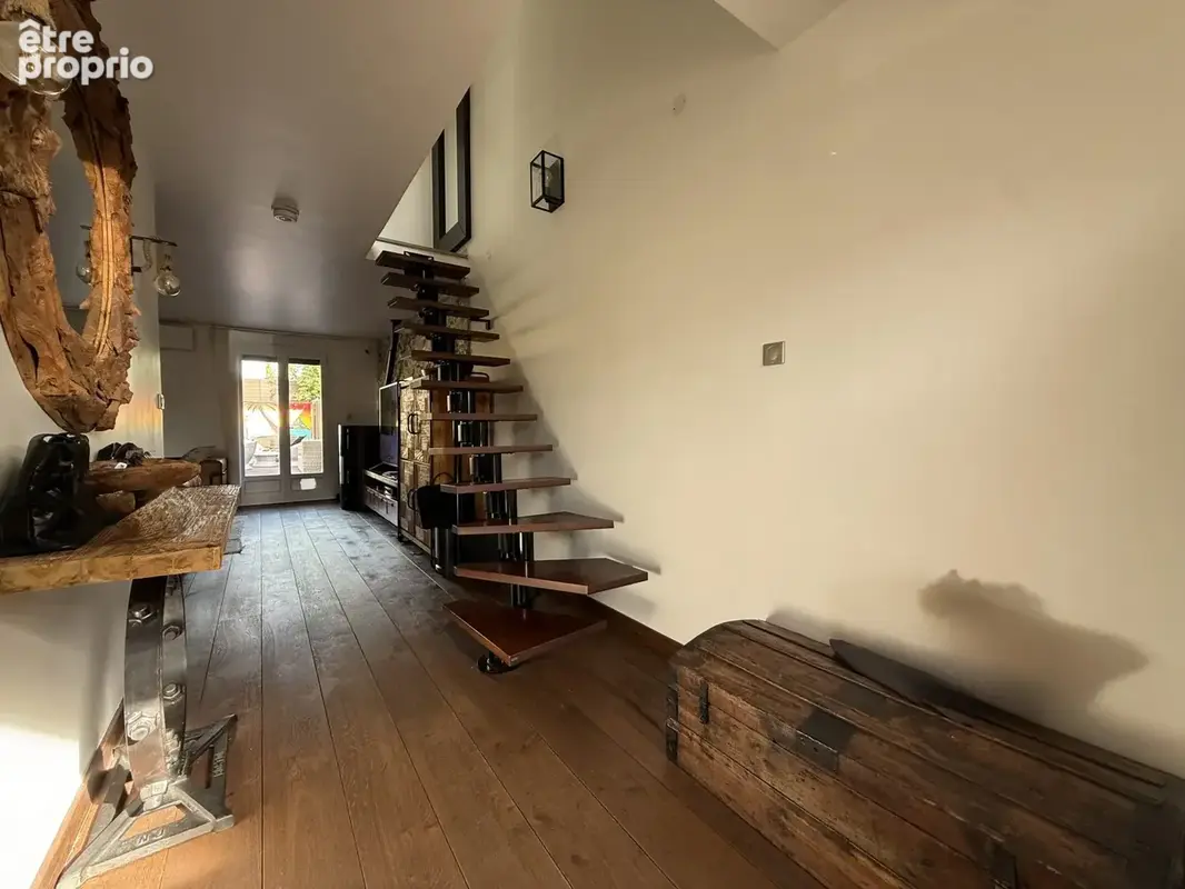 Maison 5 pièces 111 m² à vendre à Savigny-Le-Temple (77176) - photo 3