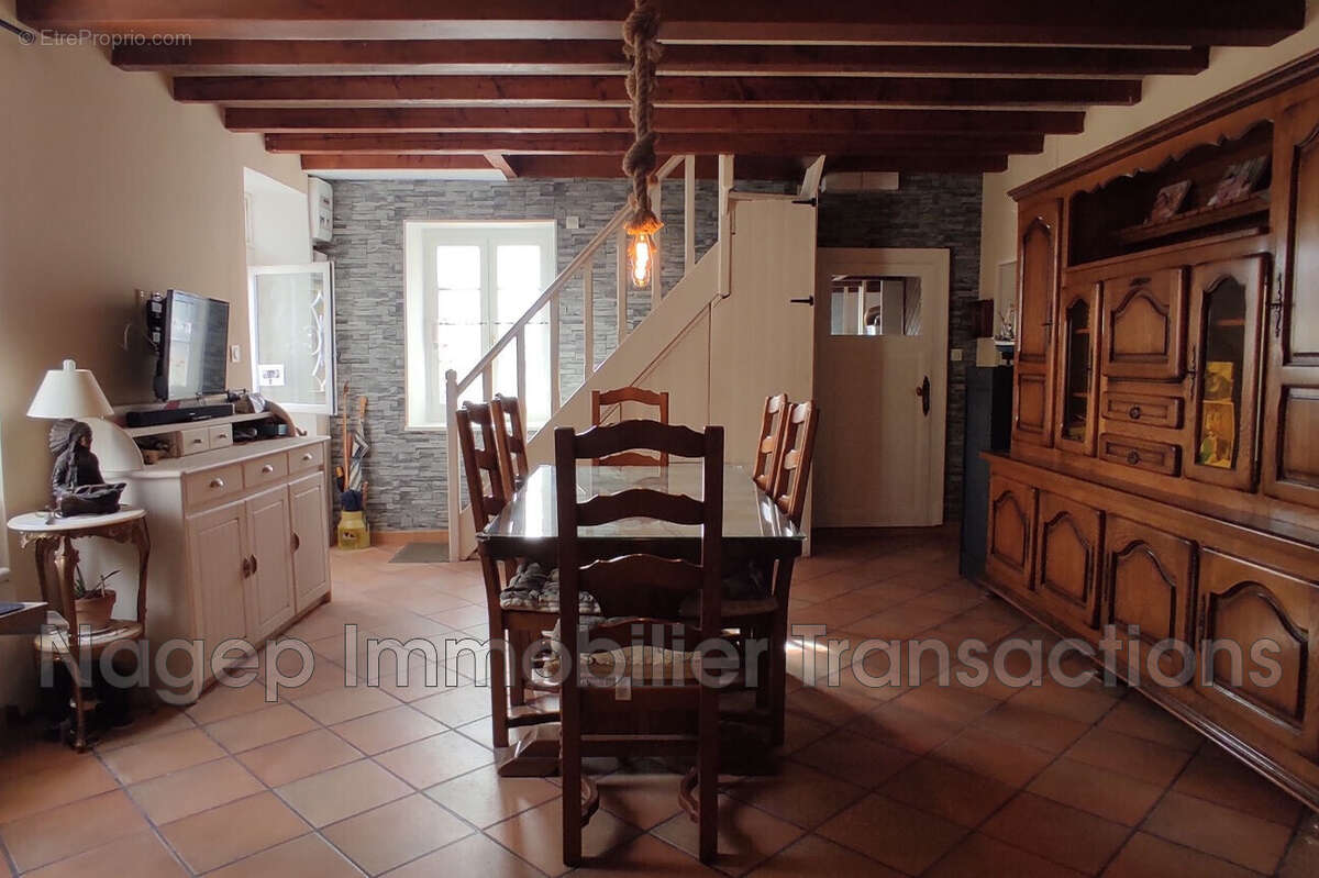 Maison à TREBAN