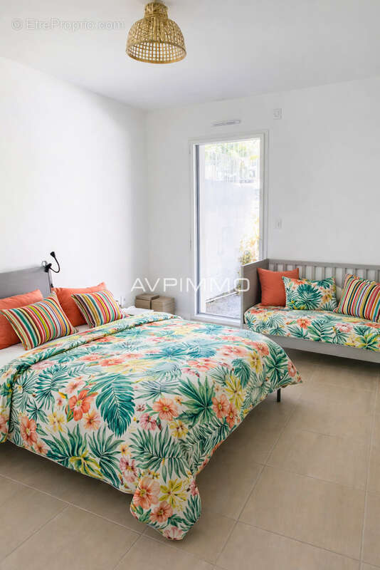 Appartement à SAINT-CYR-SUR-MER