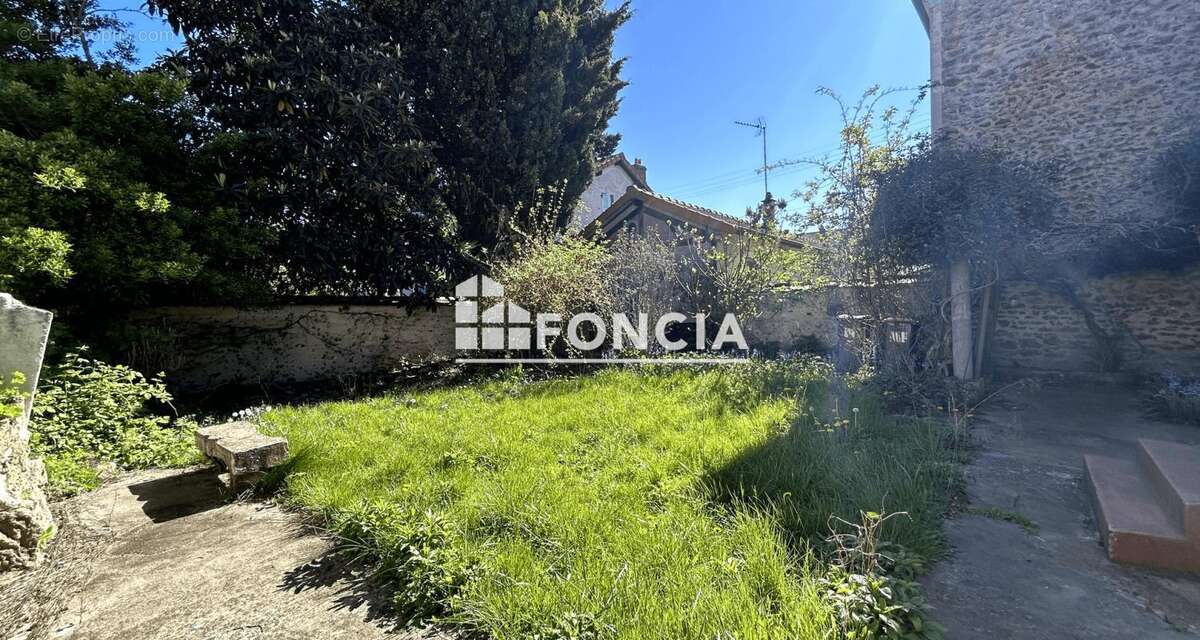 Maison à CORBEIL-ESSONNES