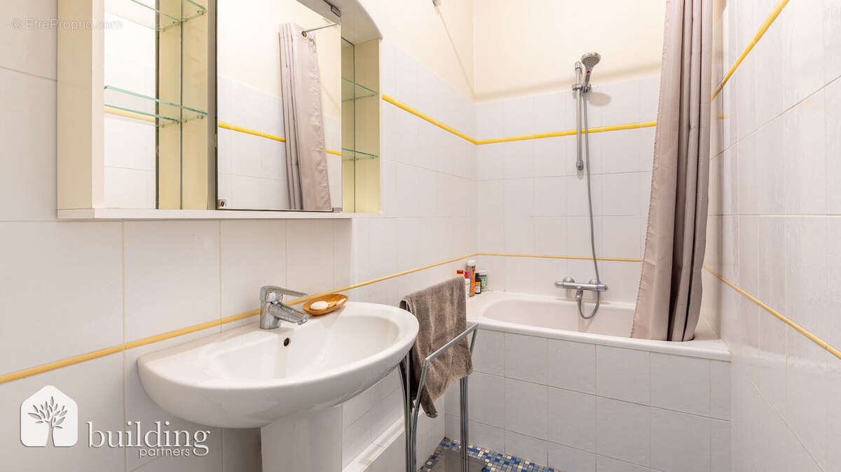 Appartement à LEVALLOIS-PERRET