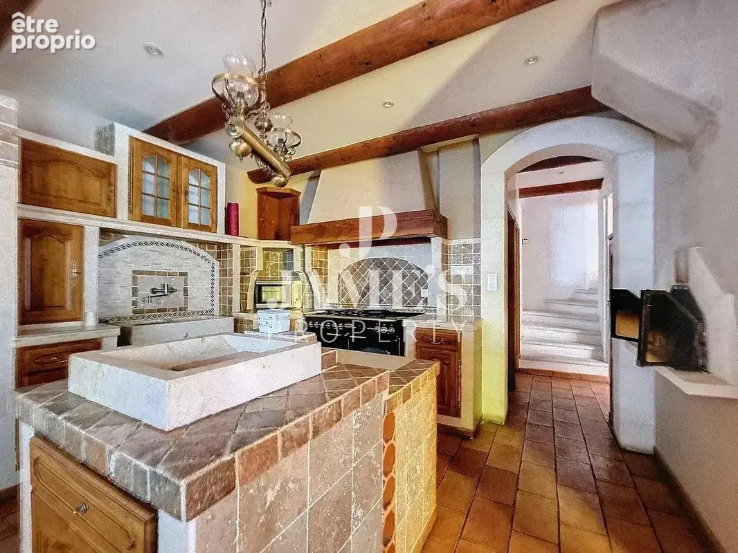 Maison 6 pièces 200 m² à vendre à Eyragues (13630) - photo 4