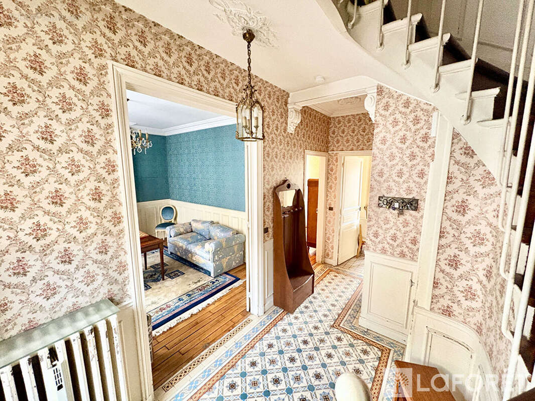 Maison à FONTAINEBLEAU