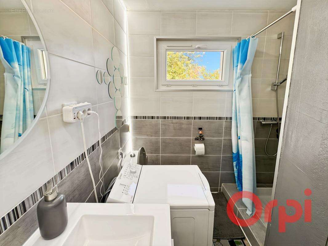 Maison à UZAY-LE-VENON