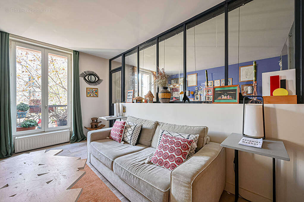 Appartement à PARIS-10E