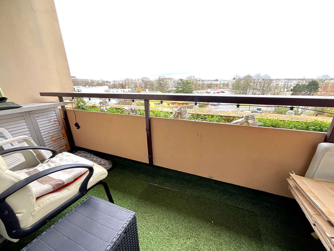 Appartement à MONTIGNY-LE-BRETONNEUX