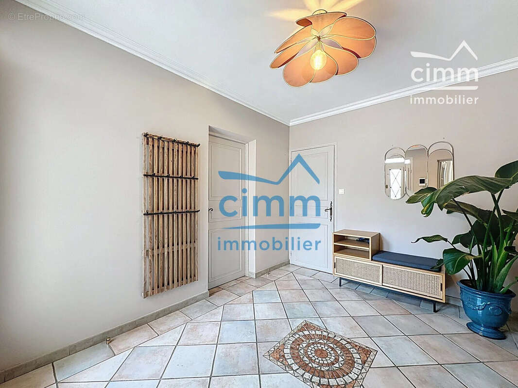 Maison à LORIOL-DU-COMTAT