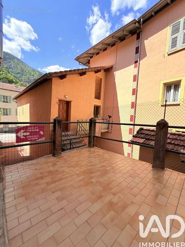 Appartement 104 m² à Saint-Sauveur-Sur-Tinee  - photo 6