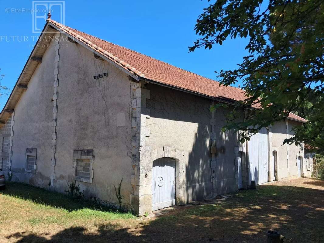Propriété avec étangs sur 35 ha - photo 4