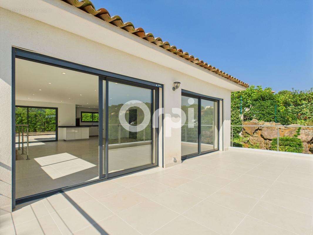 Maison à LES ADRETS-DE-L'ESTEREL