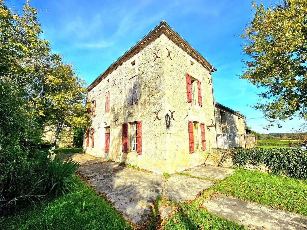 Charmante propriété en pierres - photo 2