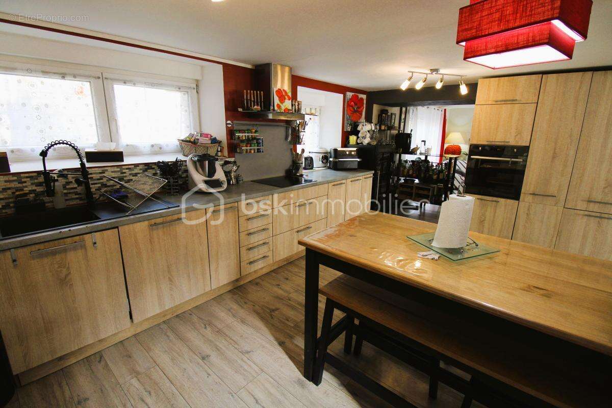 Maison à MENONCOURT