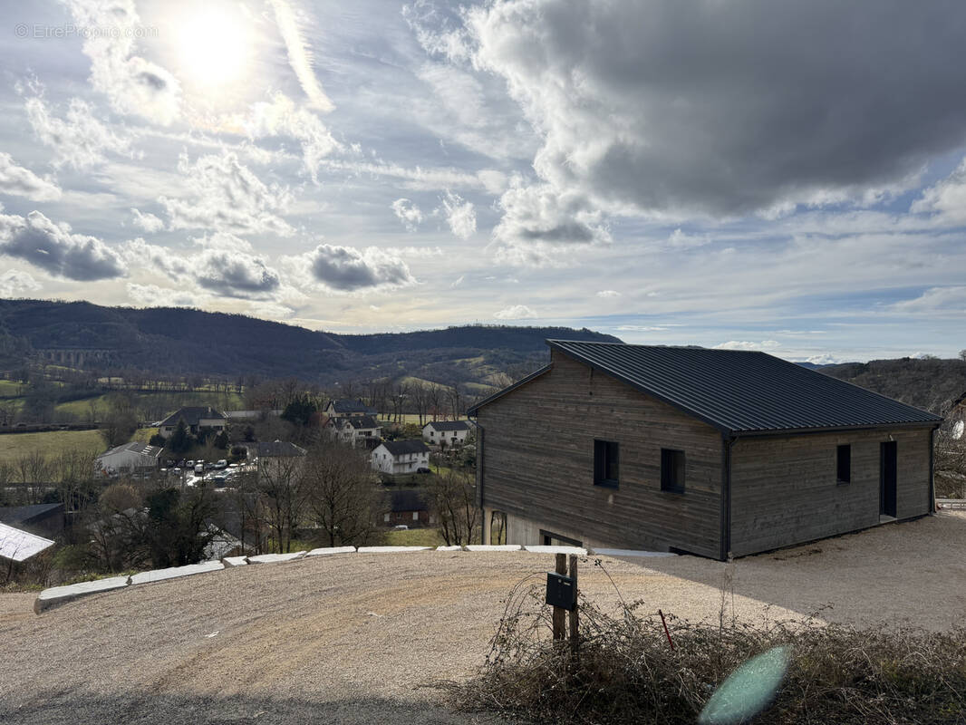 Maison à SAINT-LAURENT-D'OLT
