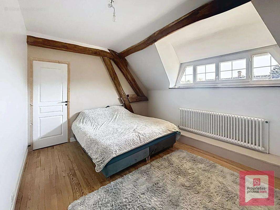 Maison à EPERNON