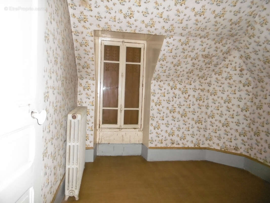 Maison à LUZY