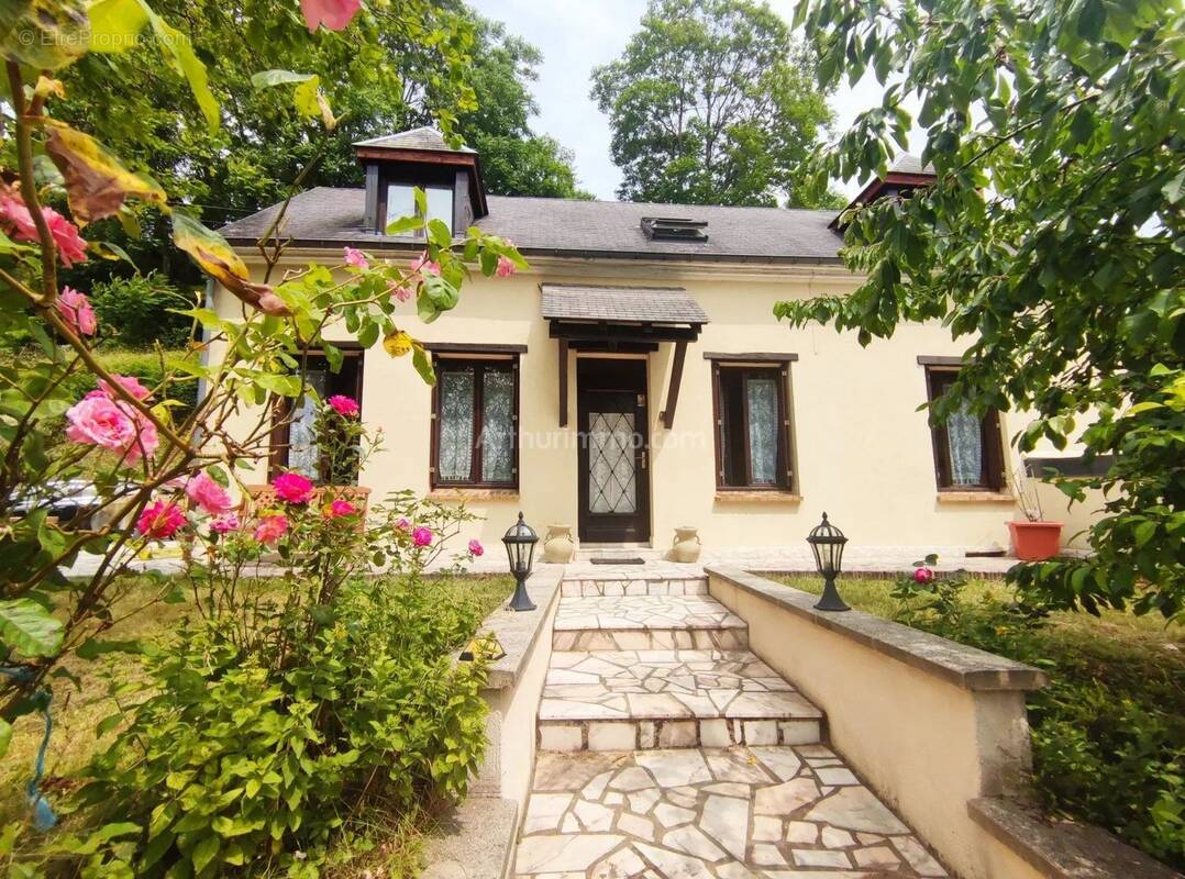 Maison à MORTEFONTAINE-EN-THELLE