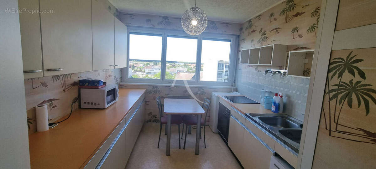 Appartement à LA CHAUSSEE-SAINT-VICTOR